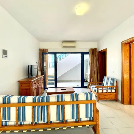 Apartman Atico Con Wifi, Vista A Oceano En Primea Linea De Playa