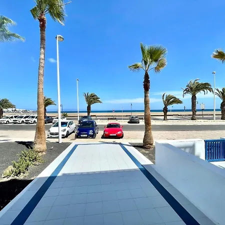 Atico Con Wifi, Vista A Oceano En Primea Linea De Playa * Puerto del Carmen (Lanzarote)